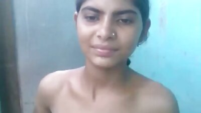 Homem vídeo pornô a mulher gostosa tatuado bate em morena inocente com peitos suculentos