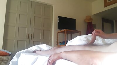 Uma latina quero ver vídeo pornô de mulher novinha de bunda grande que tem peitos grandes está colocando a boca em um pau grande