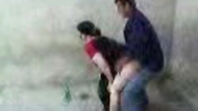 Pequena escoteira com rabo-de-porco sendo transada por um comprador vídeo de pornô de mulher brasileira transando