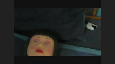 Charlotte vídeo de pornô homem chupando mulher Sins é fodida por amiga na frente de marido generoso